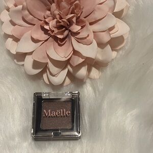 Maelle Quartz Eyeshadow Single